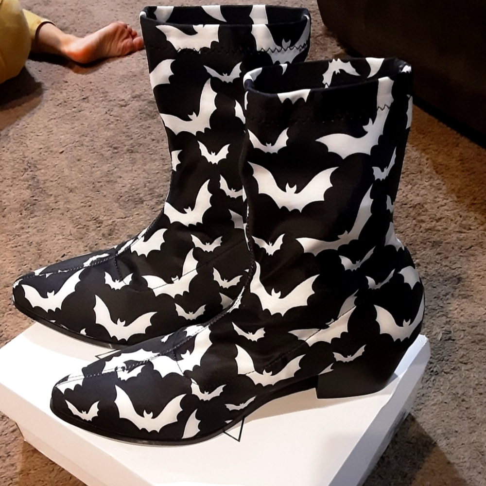 YRU Jinx Bat Boots